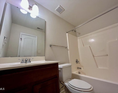 3853 Volkswalk Place - Photo Thumbnail 11