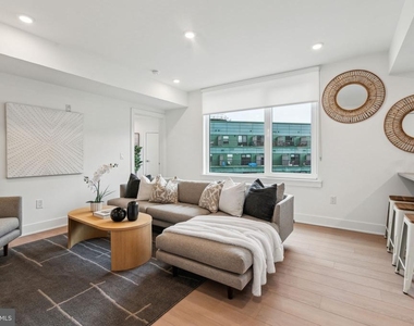 2000 Dreer Street - Photo Thumbnail 11