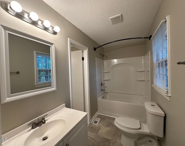 1505 Highland Trail - Photo Thumbnail 10