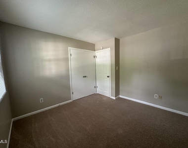 1505 Highland Trail - Photo Thumbnail 13