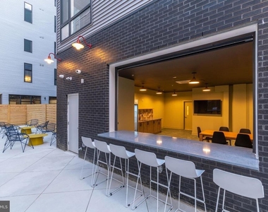 629 W Girard Avenue - Photo Thumbnail 24