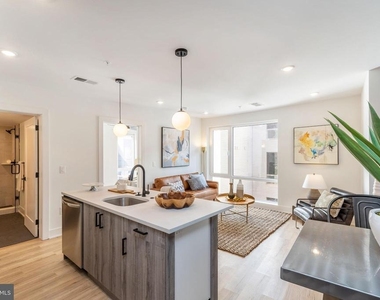 629 W Girard Avenue - Photo Thumbnail 28
