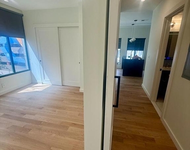 1128 Walnut Street - Photo Thumbnail 11