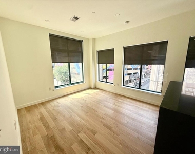 1128 Walnut Street - Photo Thumbnail 4