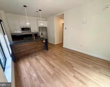 1128 Walnut Street - Photo Thumbnail 1