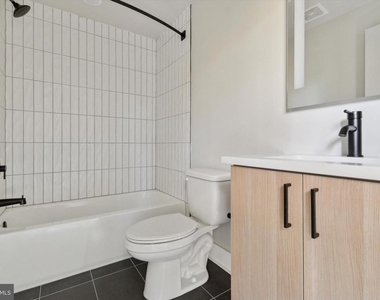 5521 Wayne Avenue - Photo Thumbnail 15
