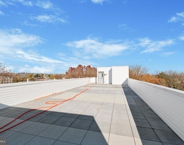 5521 Wayne Avenue - Photo Thumbnail 4