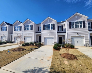 423 David Hill Drive - Photo Thumbnail 1