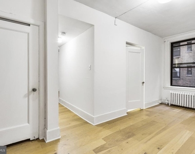 1229 Chestnut Street - Photo Thumbnail 12