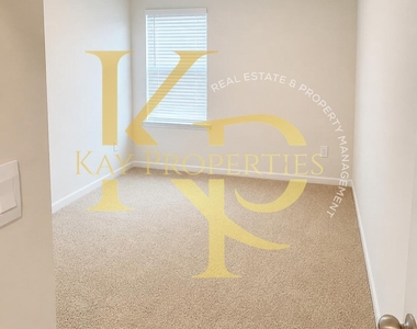 2840 Egert Drive - Photo Thumbnail 11