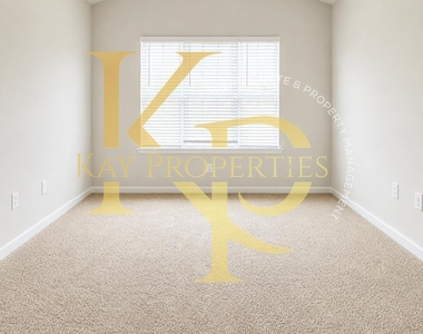 2840 Egert Drive - Photo Thumbnail 8