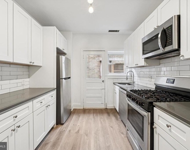 334 Lombard Street - Photo Thumbnail 7