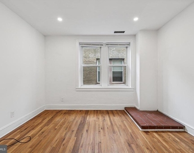 334 Lombard Street - Photo Thumbnail 4