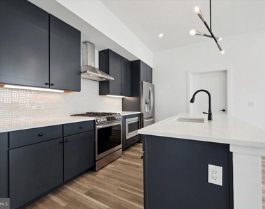 2636 E York St - Photo Thumbnail 14