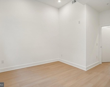 1731 Tilghman Street - Photo Thumbnail 19