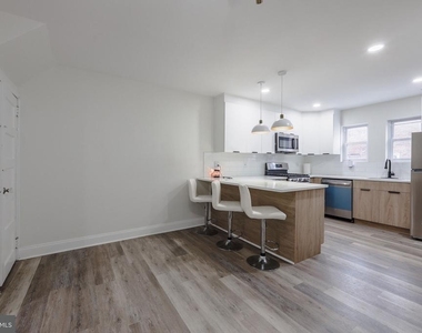 7710 Temple Road - Photo Thumbnail 2