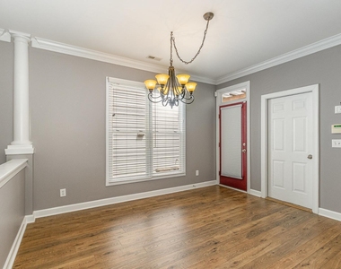 1048 Gold Rock Lane - Photo Thumbnail 6