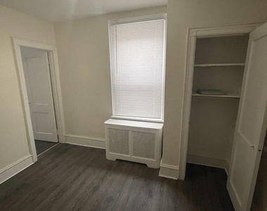 226 S 56th Street - Photo Thumbnail 9