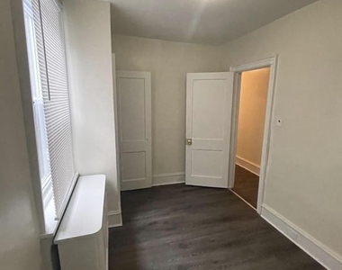 226 S 56th Street - Photo Thumbnail 8