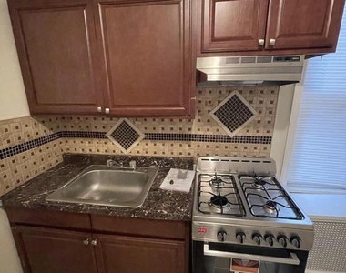 226 S 56th Street - Photo Thumbnail 3