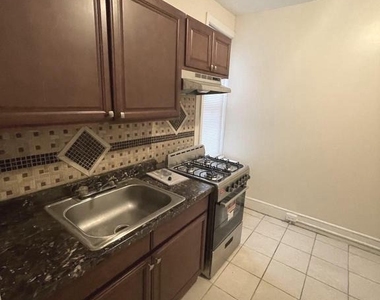 226 S 56th Street - Photo Thumbnail 4