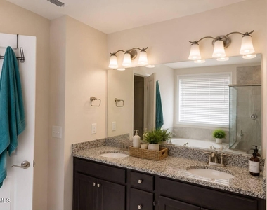 328 Villanova Drive - Photo Thumbnail 18