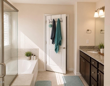 328 Villanova Drive - Photo Thumbnail 19