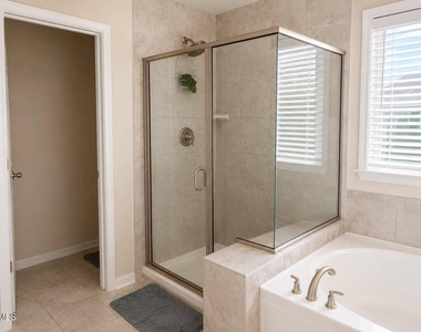 328 Villanova Drive - Photo Thumbnail 20
