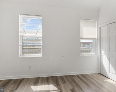2550 Kensington Avenue - Photo Thumbnail 12