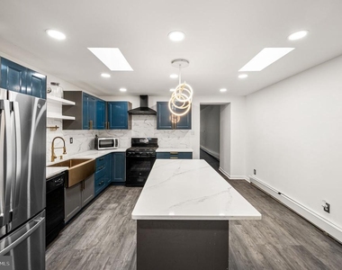 3126 N 35th Street - Photo Thumbnail 8