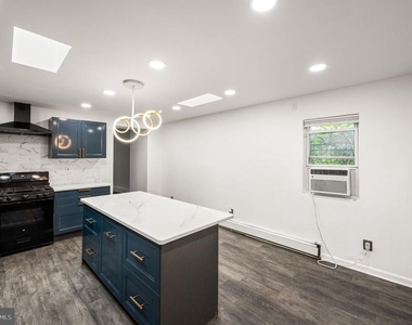 3126 N 35th Street - Photo Thumbnail 7