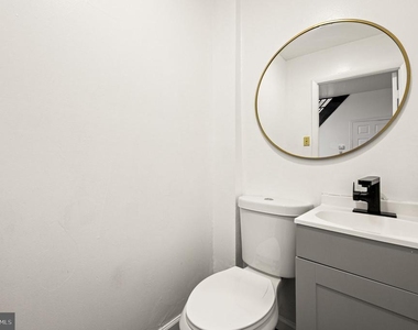 3126 N 35th Street - Photo Thumbnail 5