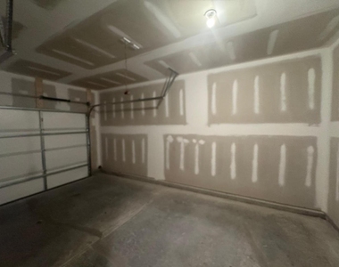 1112 Dakine Drive - Photo Thumbnail 22
