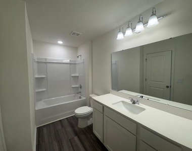 1112 Dakine Drive - Photo Thumbnail 18