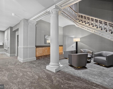 1001 Chestnut Street - Photo Thumbnail 2