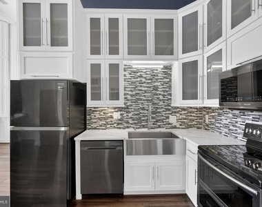 1001 Chestnut Street - Photo Thumbnail 9