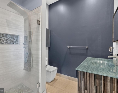 1001 Chestnut Street - Photo Thumbnail 15
