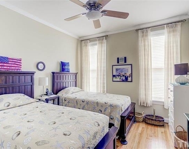 1109 Front Gate Lane - Photo Thumbnail 9