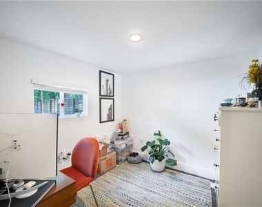 1119 Gunter St - Photo Thumbnail 6