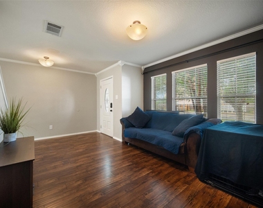 308 Sunny Brook Dr - Photo Thumbnail 6
