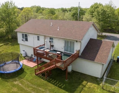 449 Clearview Drive - Photo Thumbnail 4