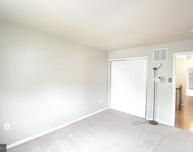 2041 Greenes Way Circle - Photo Thumbnail 14