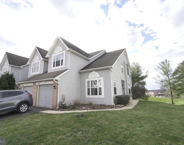 2041 Greenes Way Circle - Photo Thumbnail 1