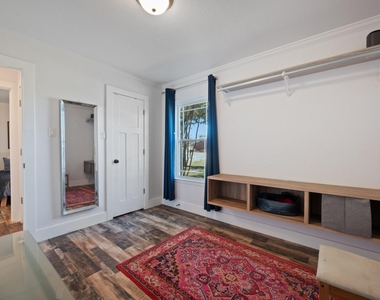 712 Ruby Isle Dr - Photo Thumbnail 12