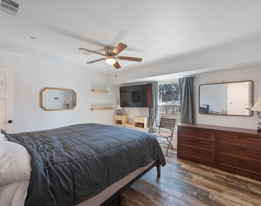 712 Ruby Isle Dr - Photo Thumbnail 15