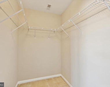 113 Raven Court - Photo Thumbnail 16