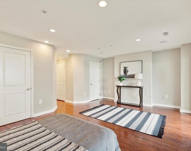 113 Raven Court - Photo Thumbnail 4