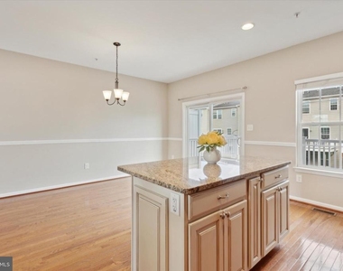 113 Raven Court - Photo Thumbnail 11
