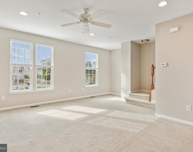 113 Raven Court - Photo Thumbnail 6