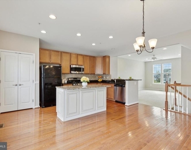 113 Raven Court - Photo Thumbnail 9